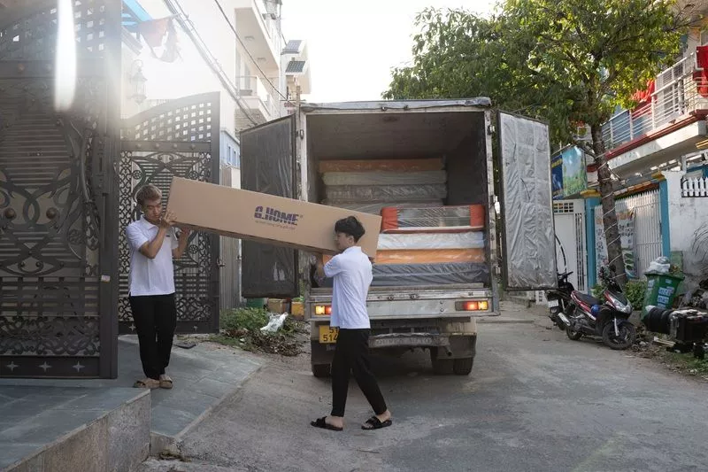Giao hàng miễn phí toàn quốc và lắp đặt tận nơi